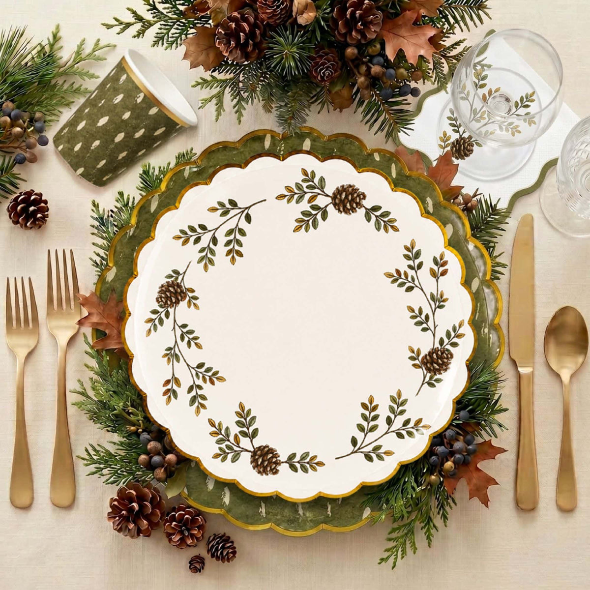 Evergreen Wreath 8" Small Plate